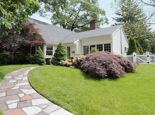 813 Bingham Rd, Ridgewood, NJ 07450