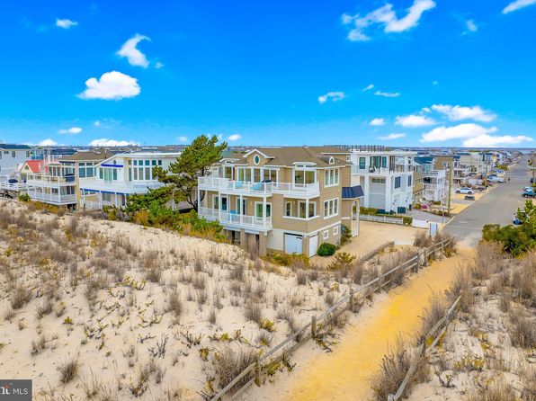 2 N 2nd St, Surf City, NJ 08008