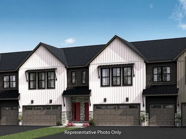 312 Edge Towne Ln, Mechanicsburg, PA 17055
