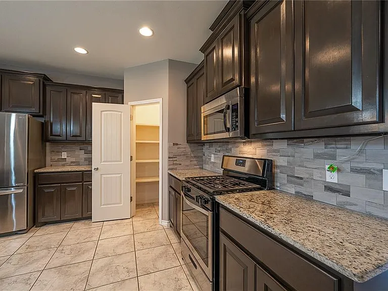 7205 Lake Placid Dr — Photo 8