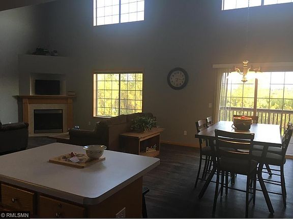 5th image of 2080 Bunker Blvd