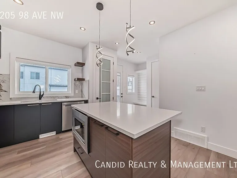 8205 98th Ave NW — Photo 6