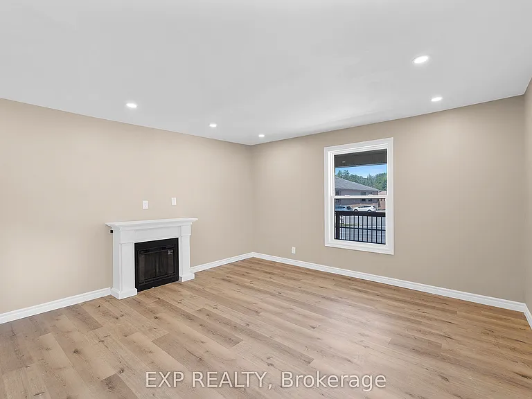 165 Main St #1 — Photo 2