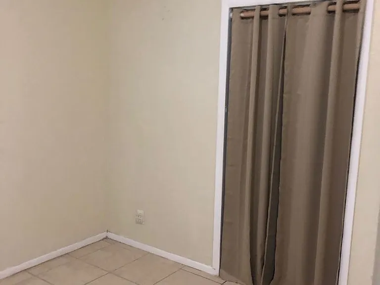1859 Lauderdale Manor Dr — Photo 18