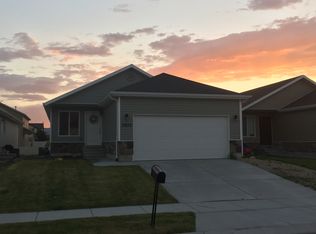 3703 N Bountiful Ln, Eagle Mountain, UT 84005