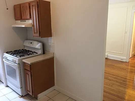 Rented by Metroline Realty | media 29