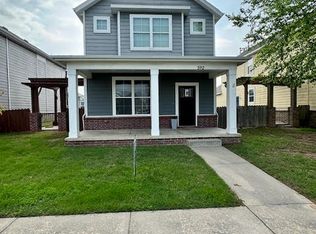 592 N Longfellow Ln, Fayetteville, AR 72704