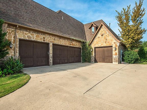 2nd image of 1616 Wicklow Ln
