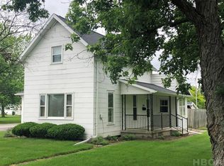 704 Hart Ave, Fostoria, OH 44830