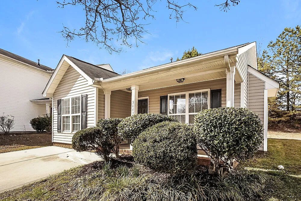 3 bed, 2.0 bath, 1095 sqft, $1,775 — Photo 4