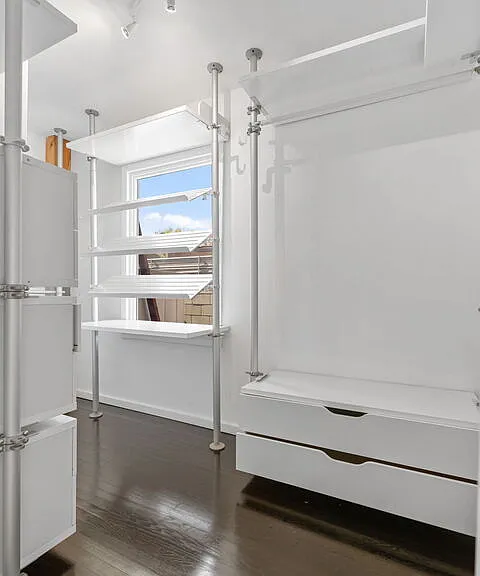 4460 Stansbury Ave — Photo 37