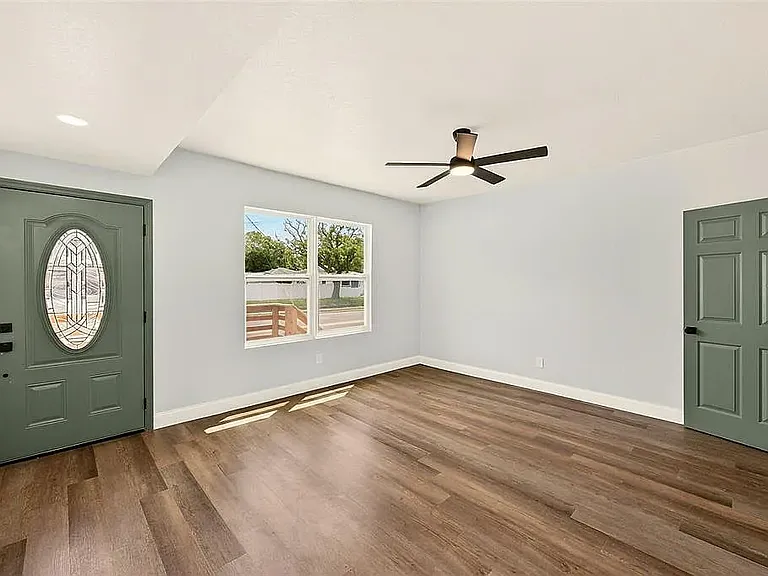206 N Macdill Ave — Photo 4