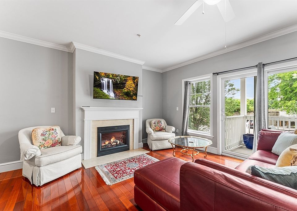 1st image of 414 Mount Hope St APT 109