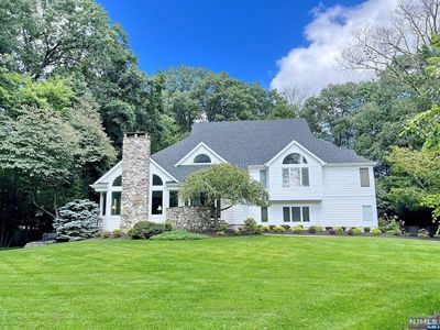 23 Dogwood Hill Rd, Saddle River, NJ, 07458