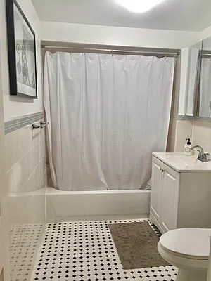 Rented by EXR | media 9