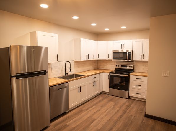 152 Johnson Ave #202
