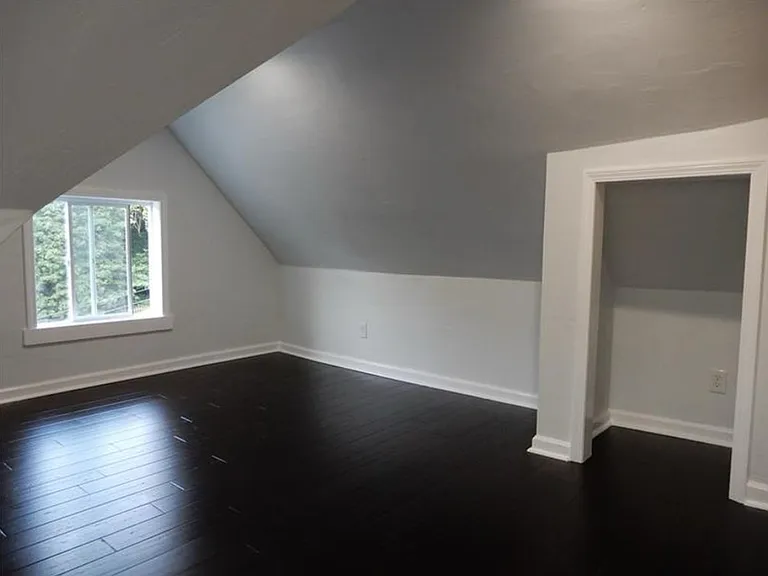3rd floor bedroom area