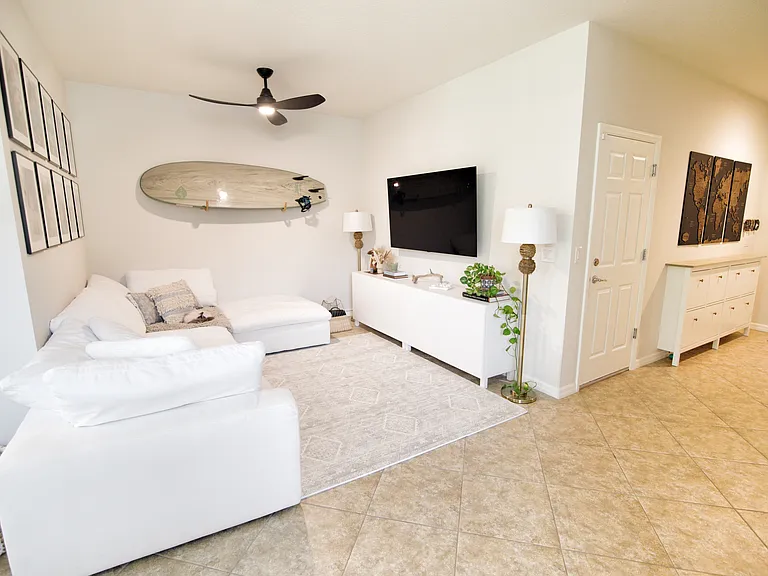 1057 Normandie Way — Photo 1