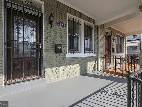 3rd image of 2126 4th St NE