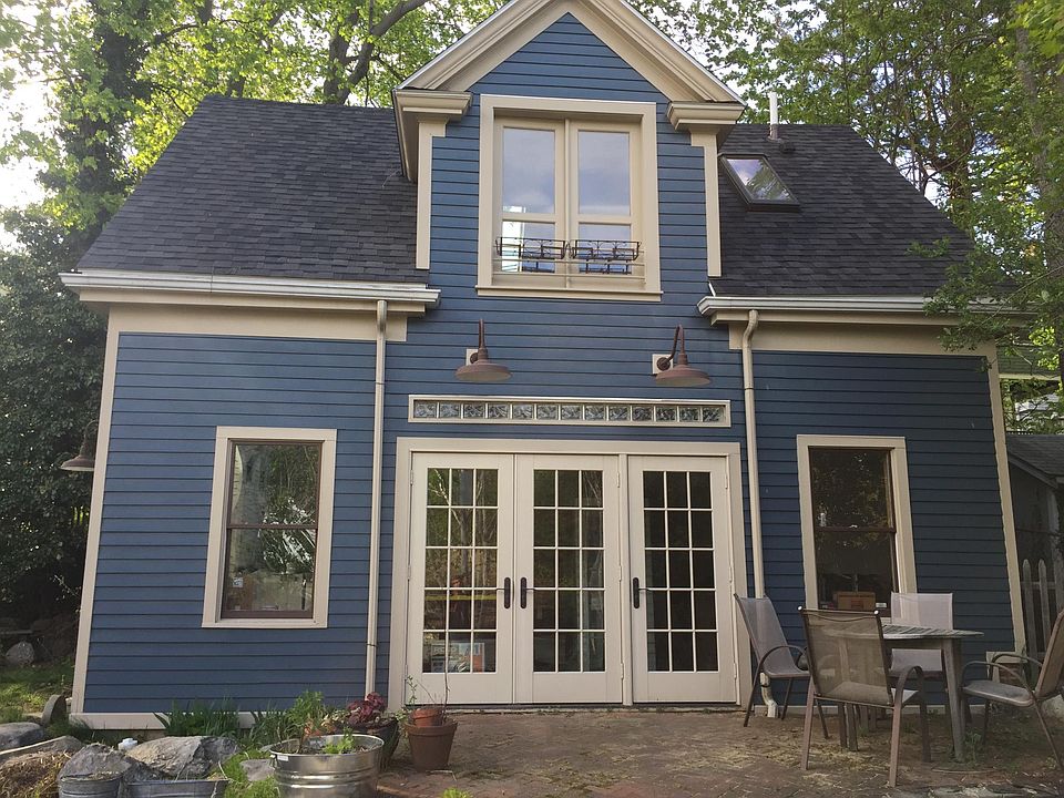 Carriage House included in Boston Globe Magazine's 2014 feat