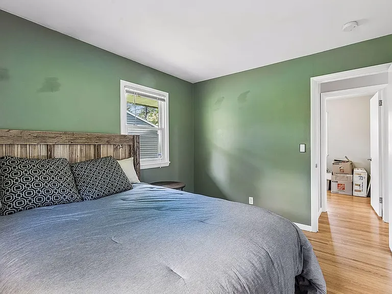 1064 Hackmann Cir NE — Photo 16