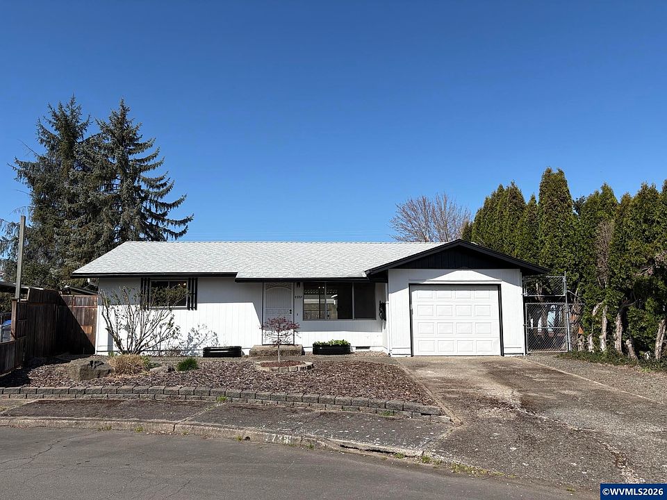 1st image of 4739 Charmalee Ct NE