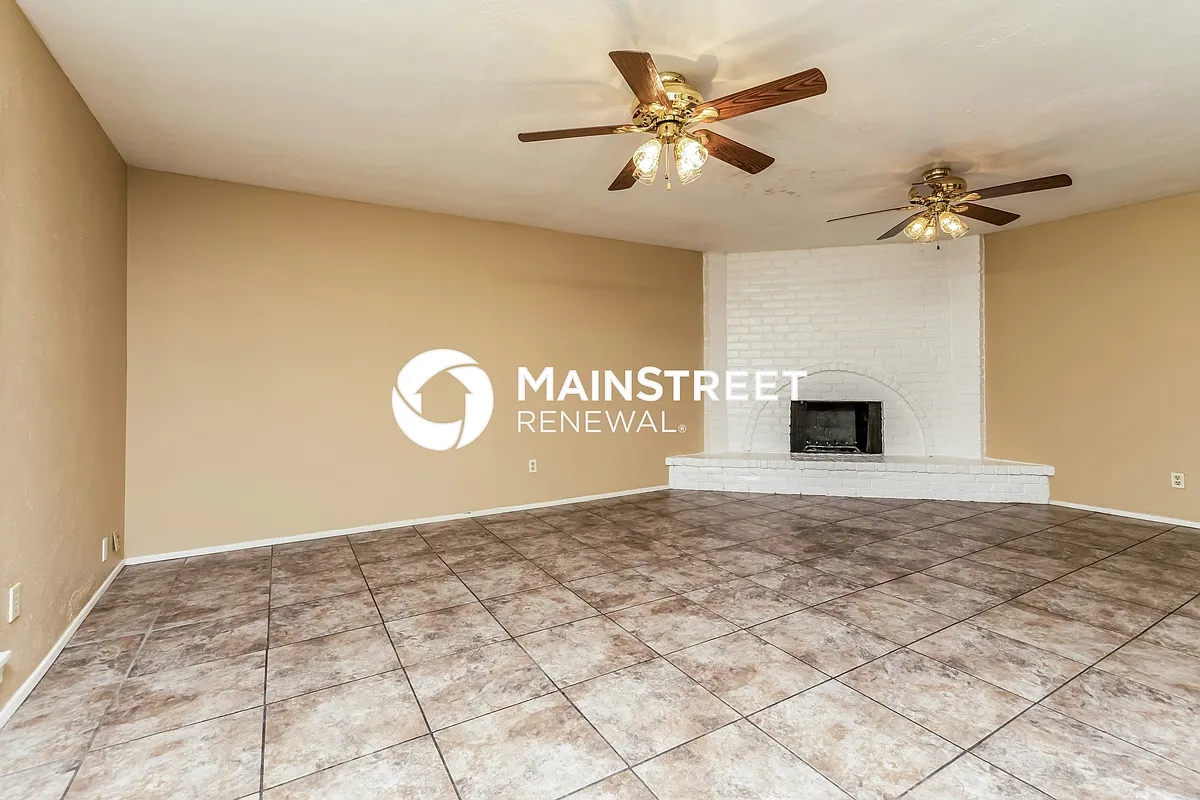 Living Room - 7106 Flameleaf Pl