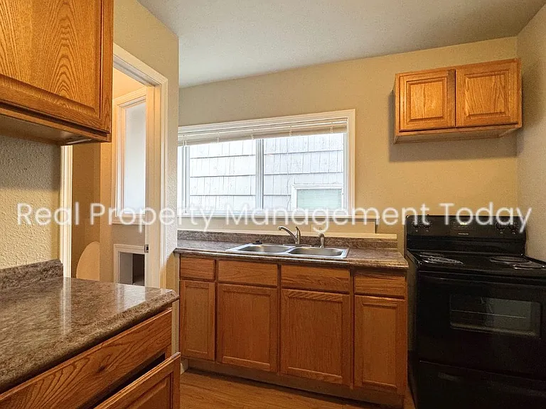 516 N K St LLC (Silver) — Photo 23