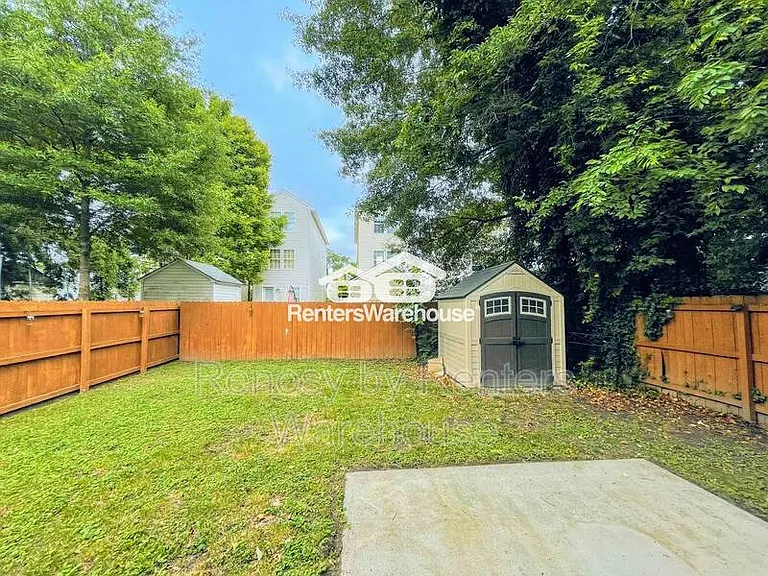 4139 Franklin St — Photo 40
