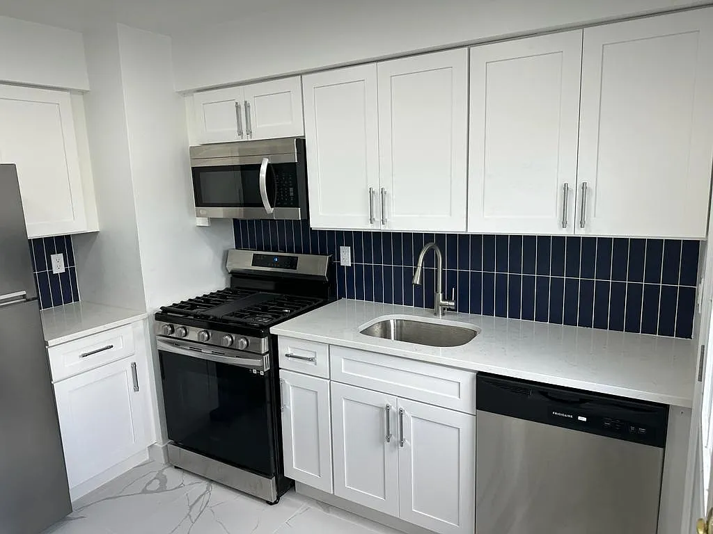 Building Photo - 550 Adams Ln #1B