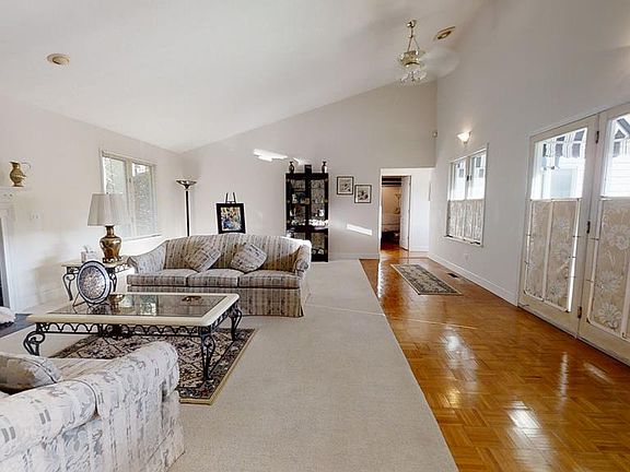 4th image of 1538 Turnberry Pl