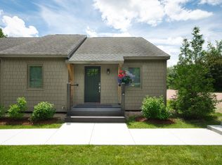 38 Quarry Hill Rd APT A, South Burlington, VT 05403