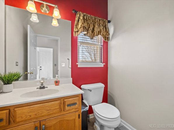 aurora-illinois-67097210 picture