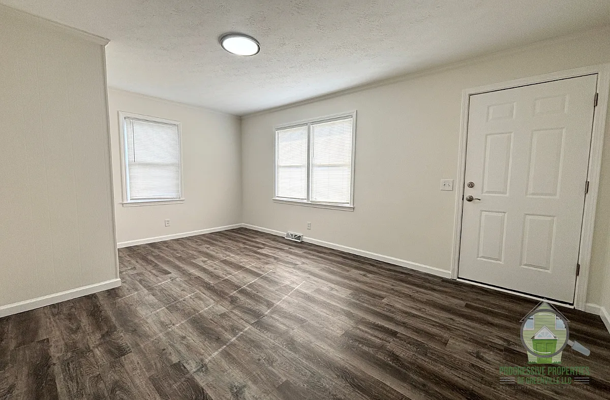 900 East Georgia Road - 6E — Photo 2