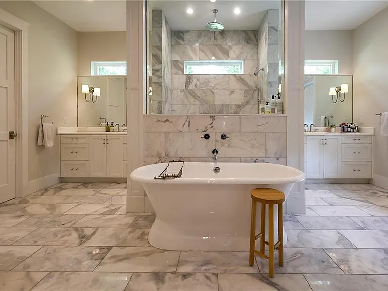 2402 W Parkland Blvd — Photo 27