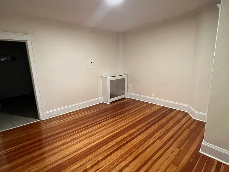 10 Barrows St #4 — Photo 4
