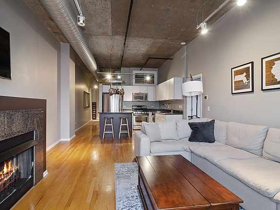 4th image of 849 N Franklin St Unit 922