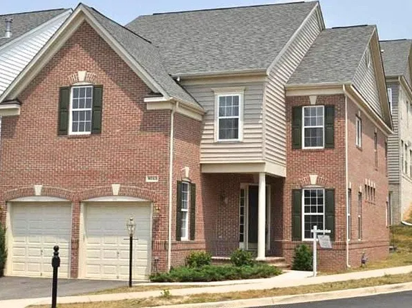 9063 Galvin Ln, Lorton, VA 22079