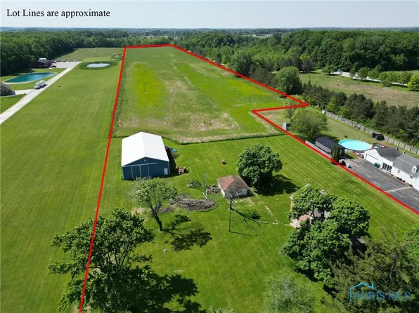 4940 Curtice Rd, Northwood, OH 43619
