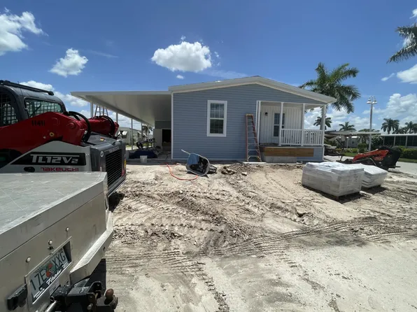 18 Punta Ct #433, Fort Myers, FL 33912