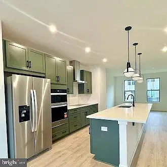 4 bed, 3.5 bath, 2400 sqft, $3,600 — Photo 3