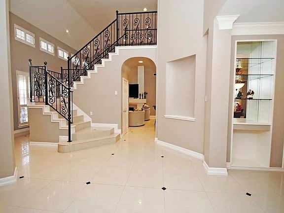 4th image of 2714 Gregway Ln
