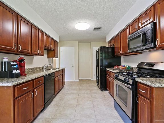 4th image of 193 Kennedy St