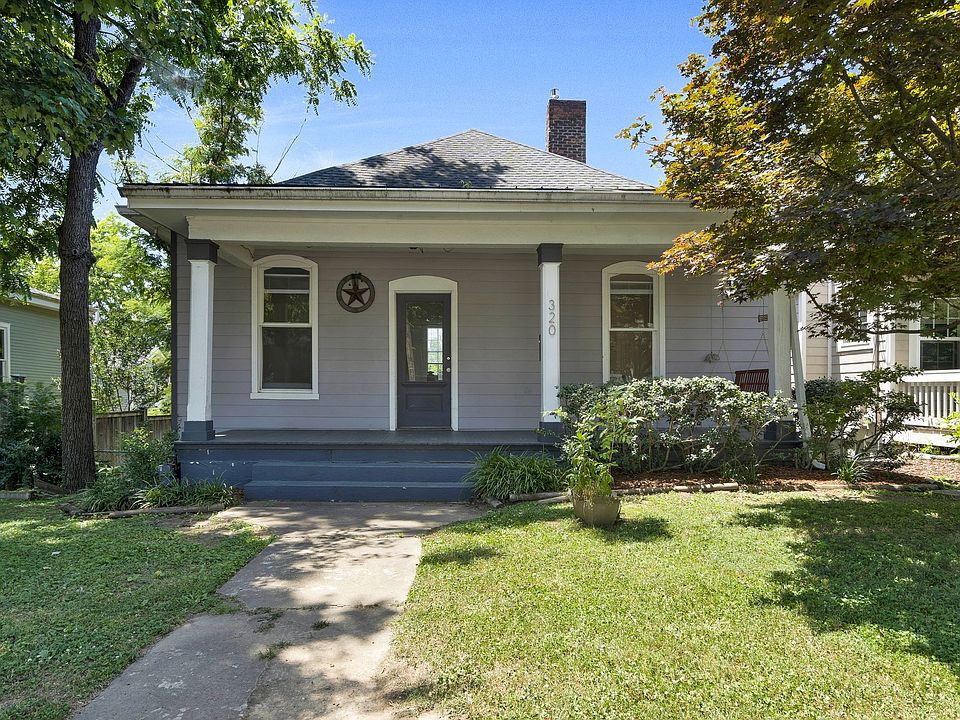 This is a 2 unit property. This listing is for the upper unit.