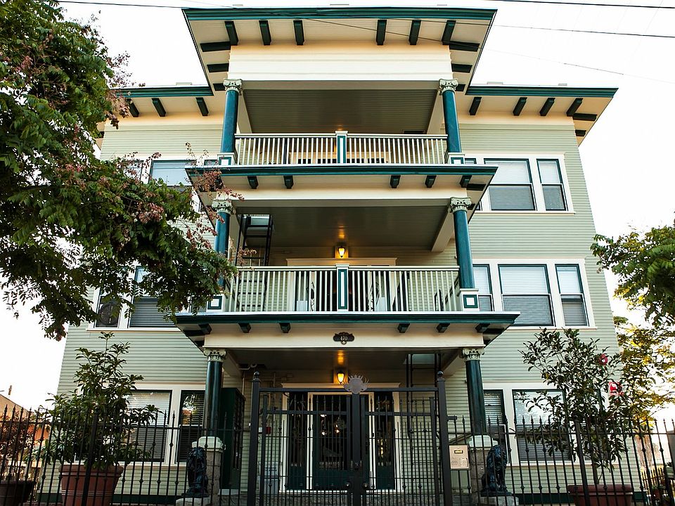 1st image of 470 20th St APT 305