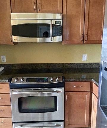 5th image of 7342 Oak Manor Dr