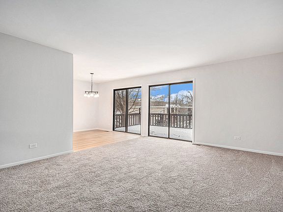 3rd image of 5449 Arlington Dr W
