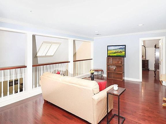 4th image of 119 Stonehenge Dr