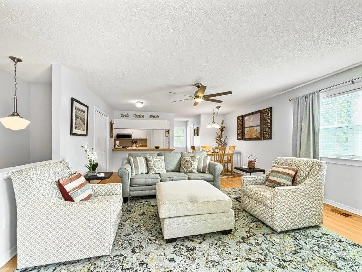 2 bed, 2.0 bath, 1291 sqft, $2,992 — Photo 1