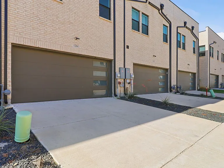 1264 Daybreak Dr — Photo 29